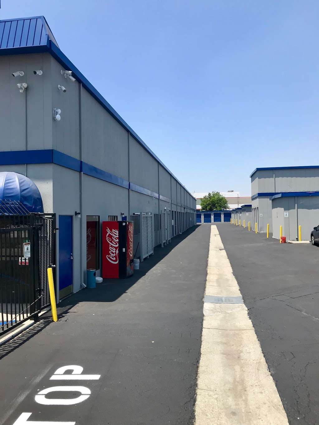 A-American Self Storage | 220 W Valley Blvd, Rialto, CA 92376 | Phone: (909) 757-1145