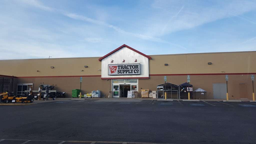 Tractor Supply Co. | 401 N Generals Blvd, Lincolnton, NC 28092 | Phone: (704) 735-5029