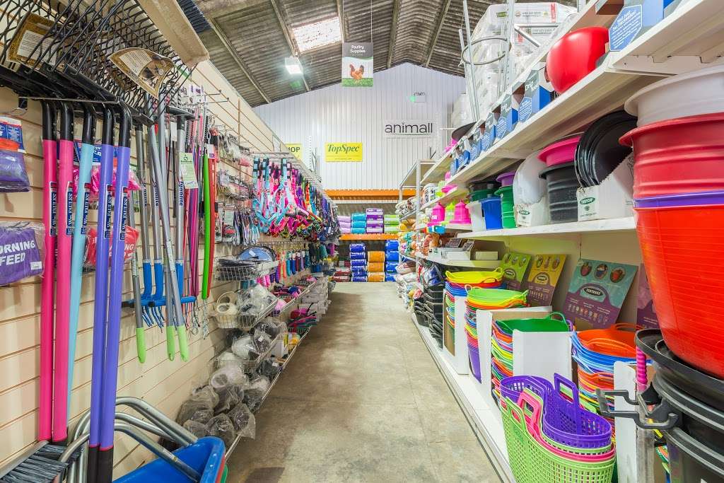 Animall Hertford | Foxholes Farm London Road, Hertford SG13 7NT, UK | Phone: 01992 586039