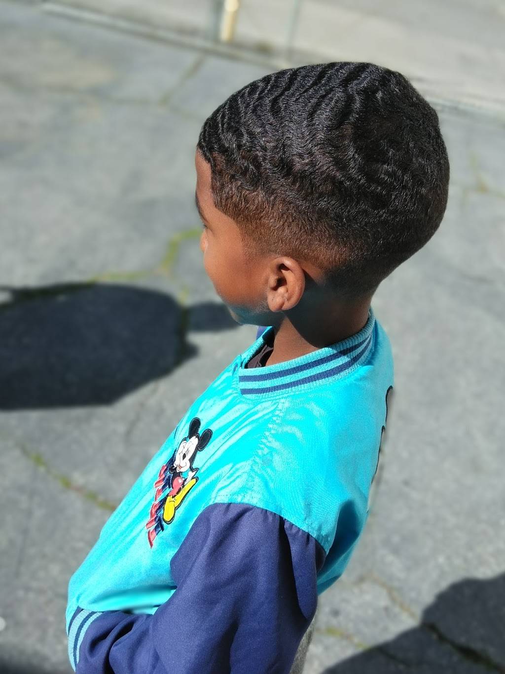 Razor Fly Cutz by Bird | 4494 California Pl, Long Beach, CA 90807, USA | Phone: (310) 735-7414