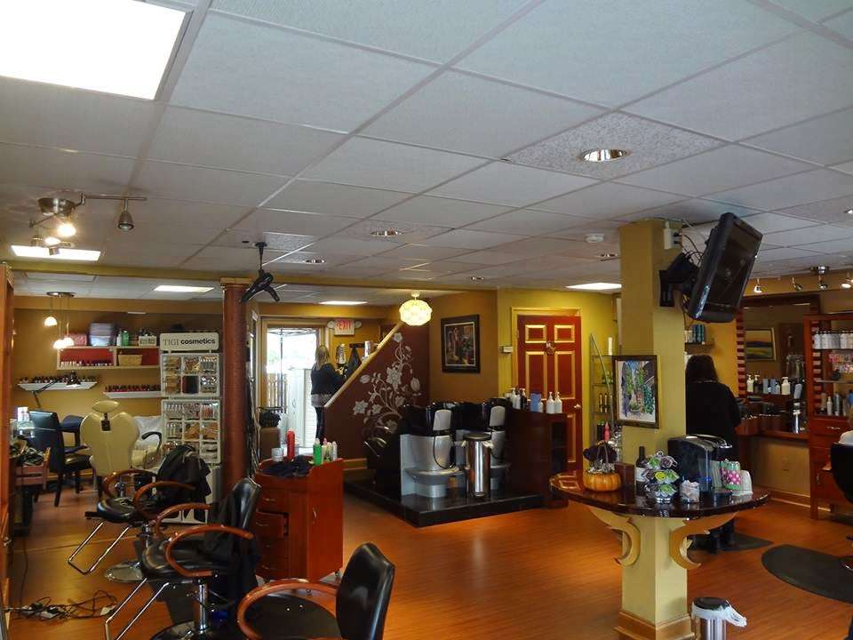 Kikis Salon Chateau | 349 E Lincoln Hwy, Exton, PA 19341 | Phone: (484) 872-8126