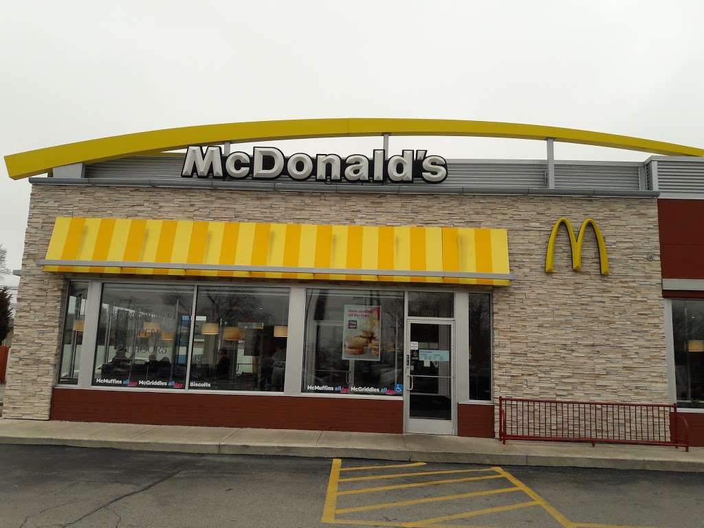 McDonalds | 6034 W 95th St, Oak Lawn, IL 60453, USA | Phone: (708) 430-6934
