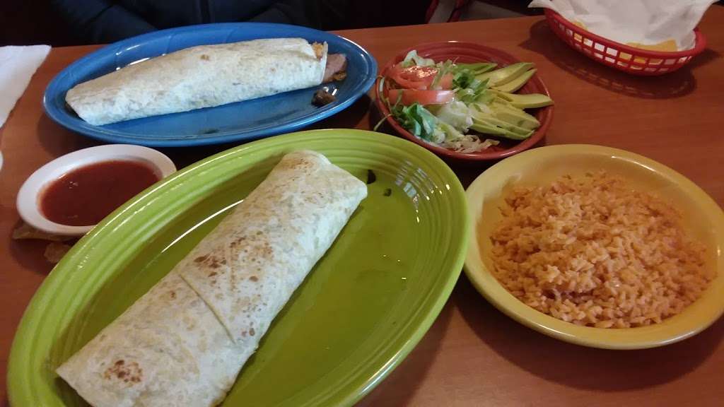 El Lorito Mexican Restaurant | 1002 Gastonia Hwy, Bessemer City, NC 28016, USA | Phone: (704) 629-2002