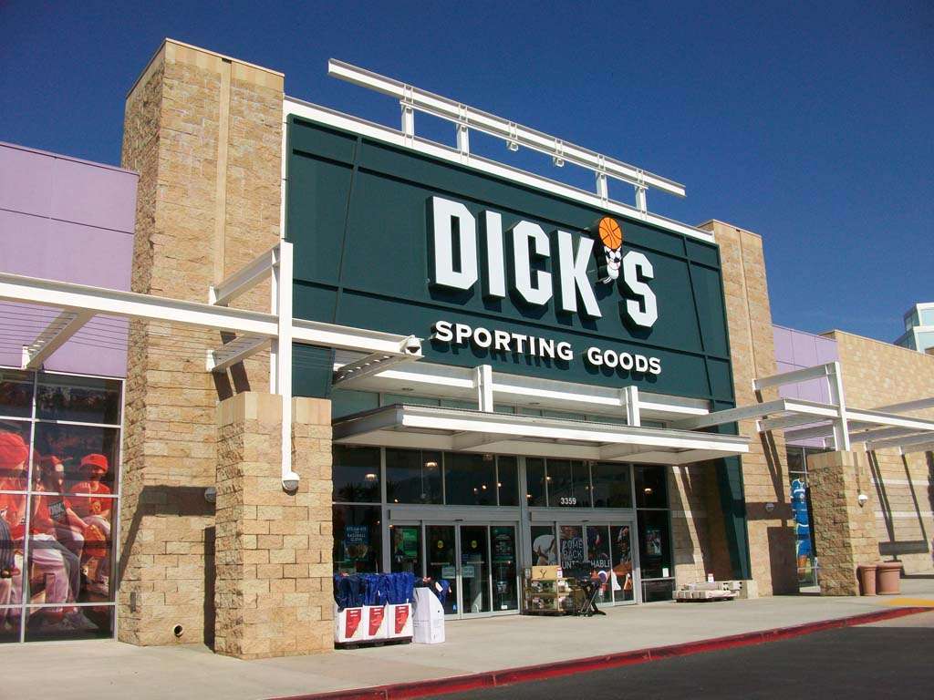 DICKS Sporting Goods | 3359 E Foothill Blvd, Pasadena, CA 91107, USA | Phone: (626) 351-1843