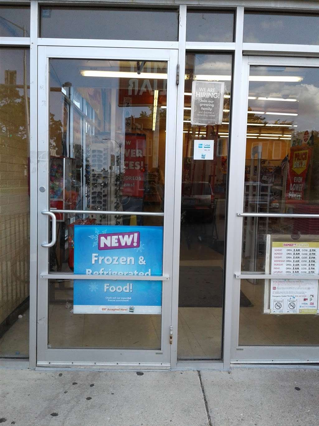 Family Dollar | 610 S Genesee St, Waukegan, IL 60085, USA | Phone: (847) 336-0584