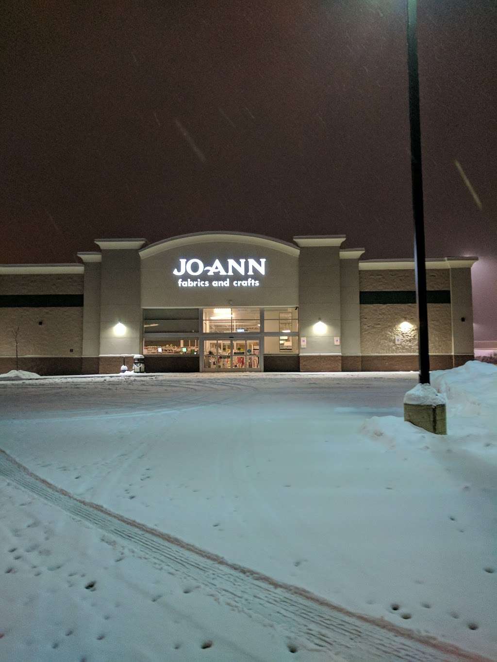 JOANN Fabrics and Crafts | 600 N Edwards Blvd, Lake Geneva, WI 53147 | Phone: (262) 249-0371