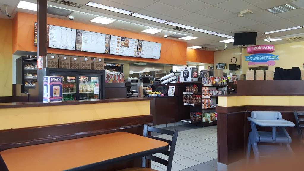 Dunkin Donuts - cafe  | Photo 1 of 10 | Address: 649 N Independence Blvd, Romeoville, IL 60446, USA | Phone: (815) 293-2894