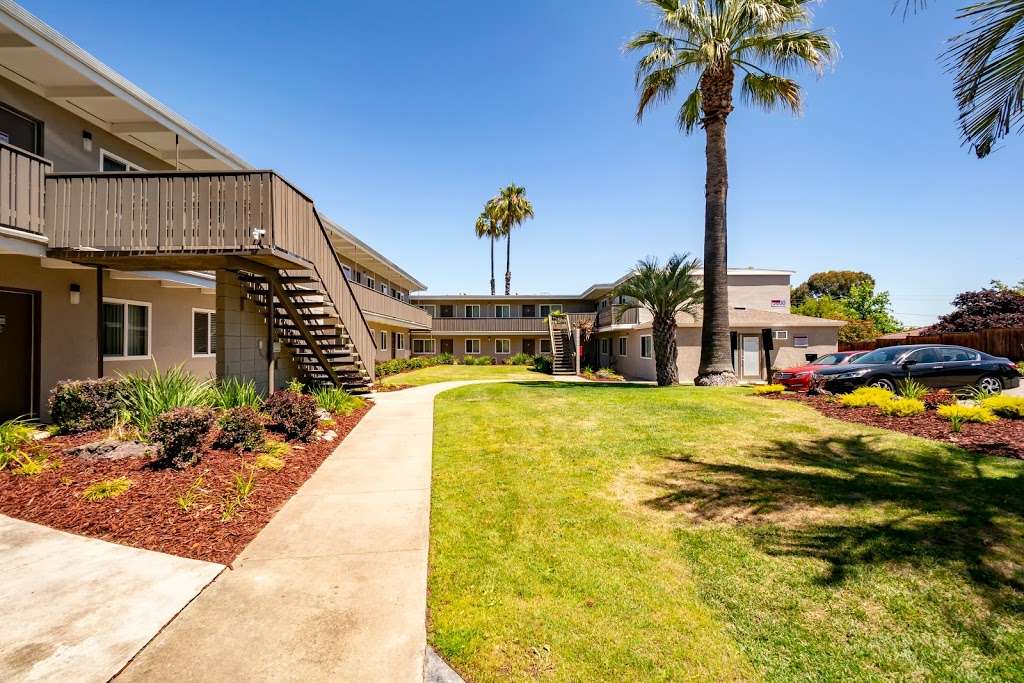 Pleasanton Heights Apartment Homes | 3800 Vineyard Ave, Pleasanton, CA 94566 | Phone: (925) 846-4460