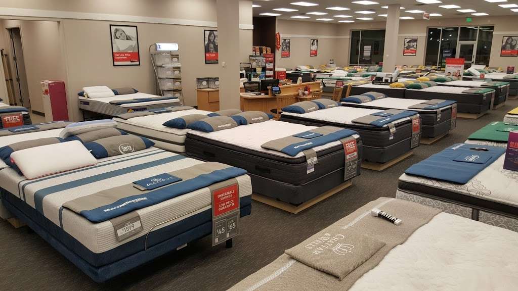 Mattress Firm Loveland East | 4469 E Eisenhower Blvd, Loveland, CO 80537, USA | Phone: (970) 663-2749