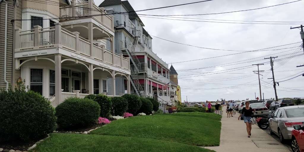 Lillagaard Hotel | 5 Abbott Ave, Ocean Grove, NJ 07756, USA | Phone: (732) 988-1216