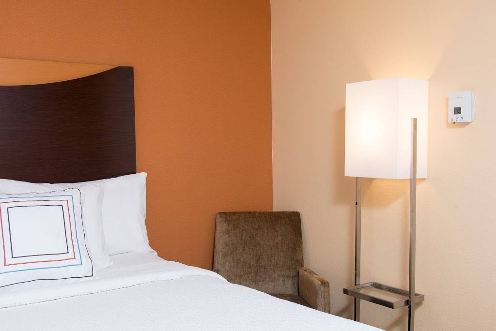 Fairfield Inn & Suites by Marriott Omaha Downtown | 1501 Nicholas St, Omaha, NE 68102, USA | Phone: (402) 280-1516