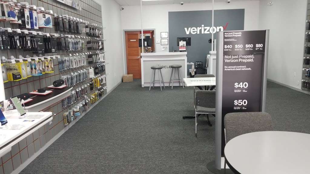 Verizon Authorized Retailer – GoWireless | 23801 US-27, Lake Wales, FL 33859, USA | Phone: (863) 678-3035