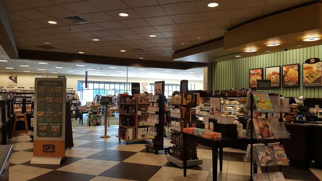 Barnes & Noble | 2960 Center Valley Pkwy Suite 742, Center Valley, PA 18034, USA | Phone: (610) 791-3261