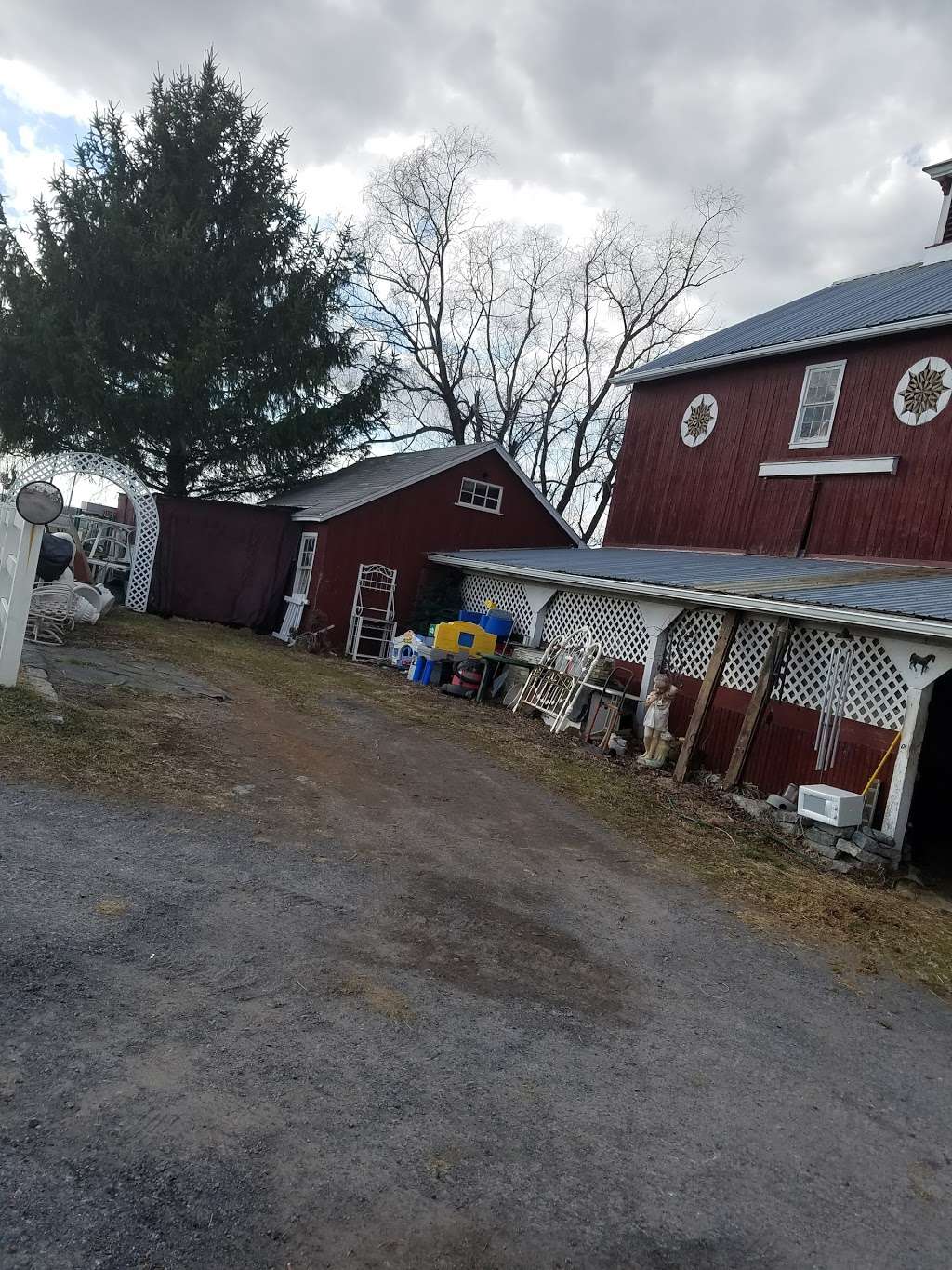 Lizzie"s Junk Barn | 15 Hinterleiter Rd, Kutztown, PA 19530, USA