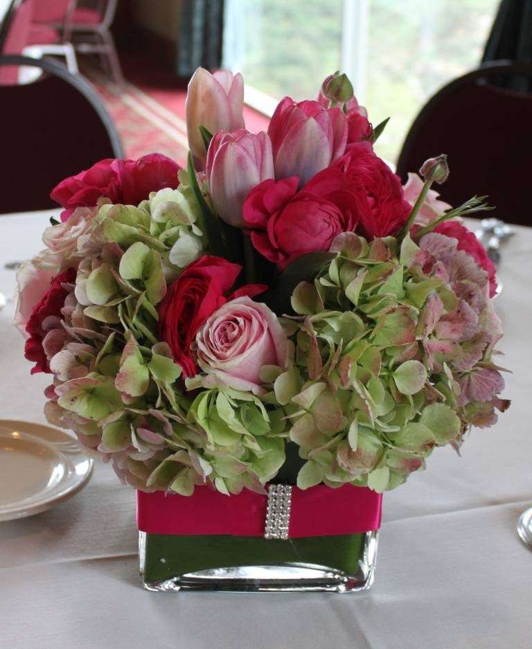 Magnolia Village Flowers | 3301 W Magnolia Blvd, Burbank, CA 91505, USA | Phone: (818) 955-5772