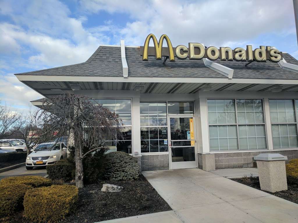 McDonalds | 131 Sunrise Hwy, West Islip, NY 11795 | Phone: (631) 661-2800