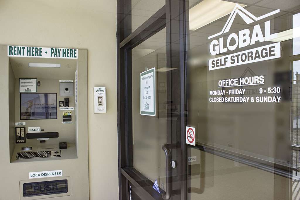 Global Self Storage | 14900 Woodlawn Ave, Dolton, IL 60419, USA | Phone: (708) 487-1252