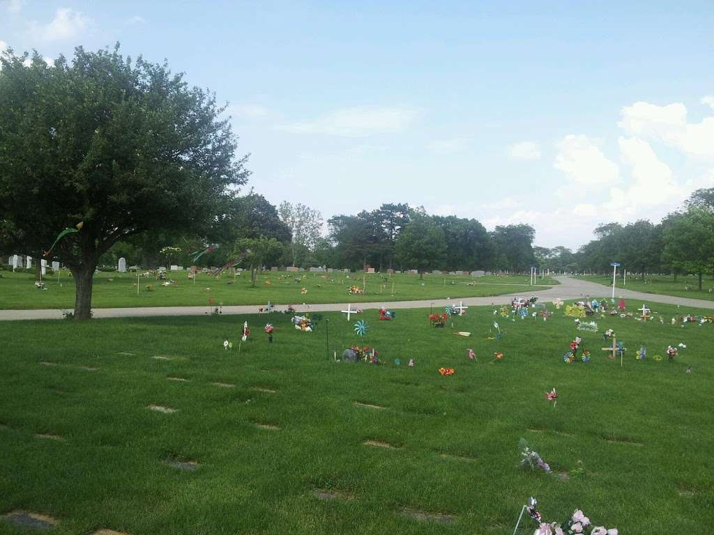 Mount Carmel Catholic Cemetery | 1400 S Wolf Rd, Hillside, IL 60162 | Phone: (708) 449-8300