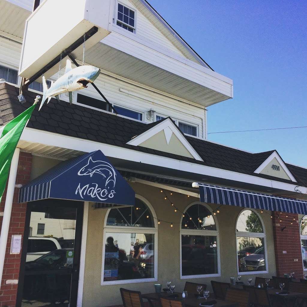 Makos American Grille | 4914 Landis Ave, Sea Isle City, NJ 08243, USA | Phone: (609) 263-3287