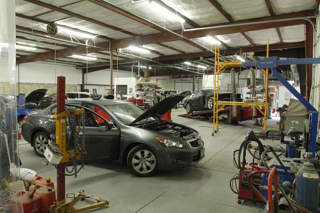 Mahnke Auto Body | 109 W Walnut St, Brighton, CO 80601 | Phone: (303) 654-1191