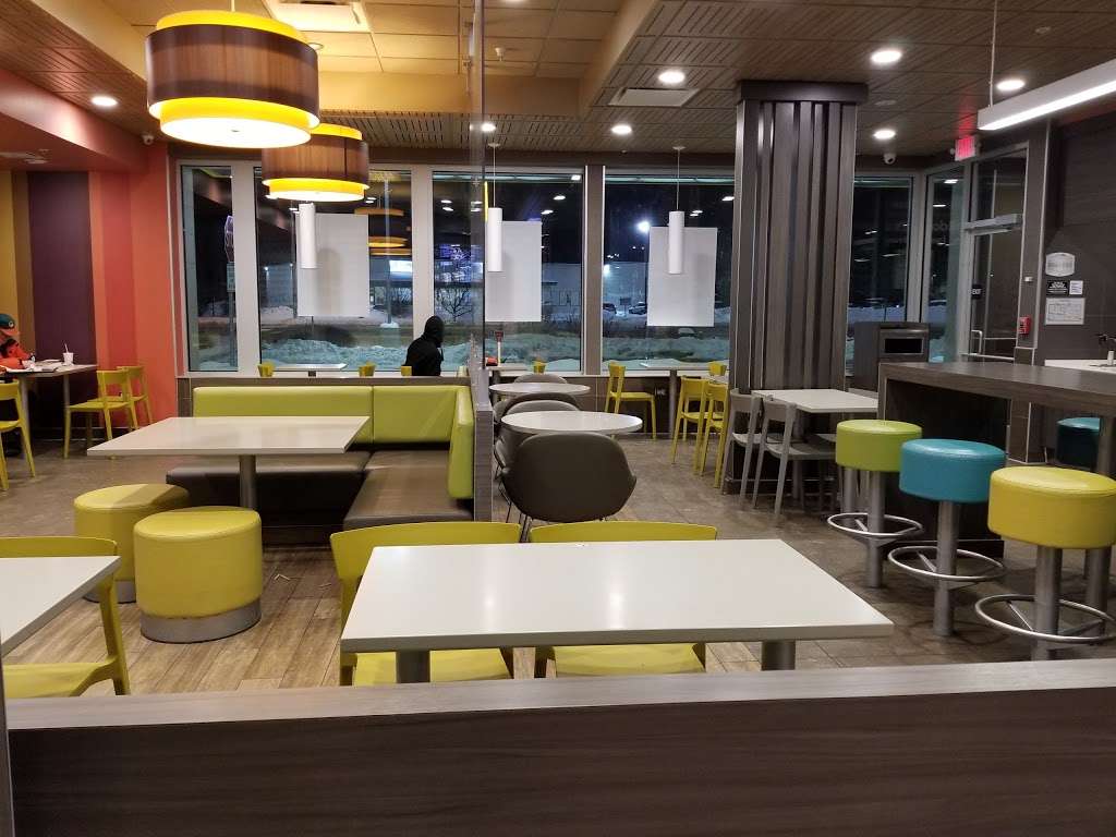 McDonalds | 1775 Algonquin Rd, Rolling Meadows, IL 60008 | Phone: (847) 806-0660