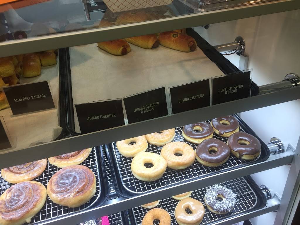 Royal king donut | 1546 E Stacy Rd, Allen, TX 75002, USA | Phone: (469) 325-4968