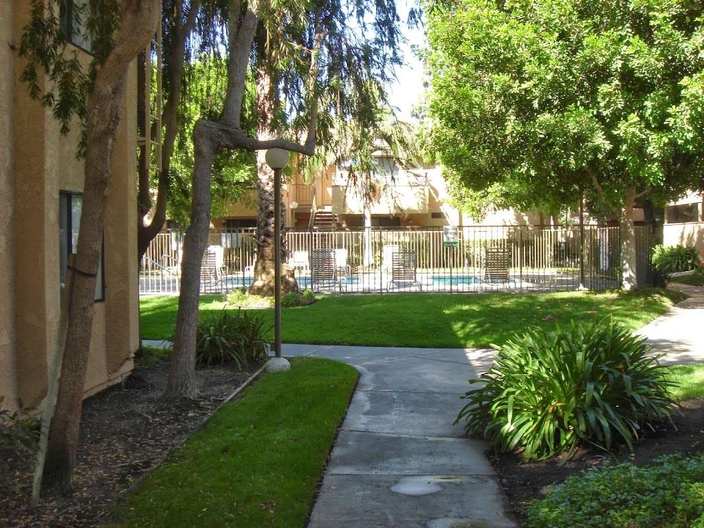 Colony Ridge Apartments | 17400 Arrow Blvd, Fontana, CA 92335, USA | Phone: (909) 350-1900