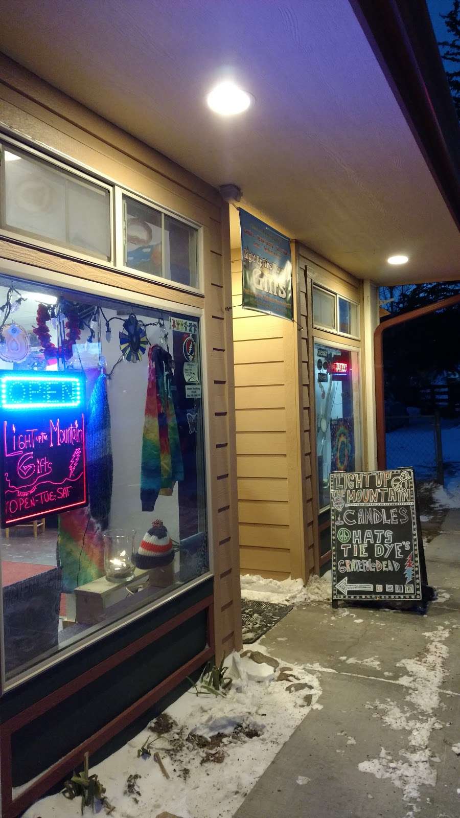Light Up The Mountain Gifts | 150 N Jefferson St B1, Nederland, CO 80466, USA | Phone: (303) 868-3533