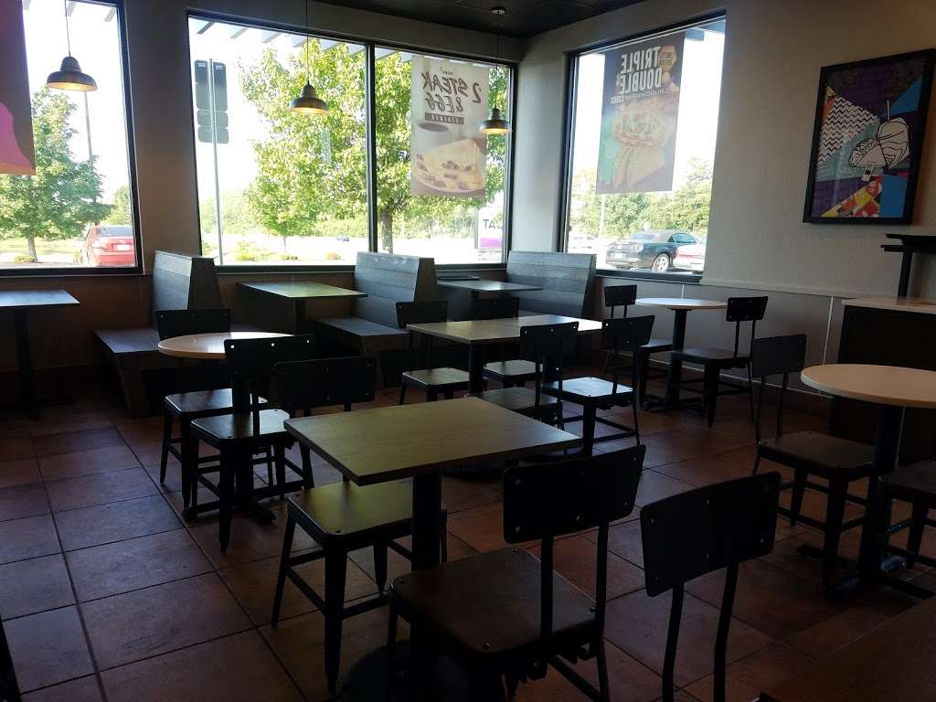 Taco Bell | 10850 Windfall Place, Camby, IN 46113, USA | Phone: (317) 821-0452