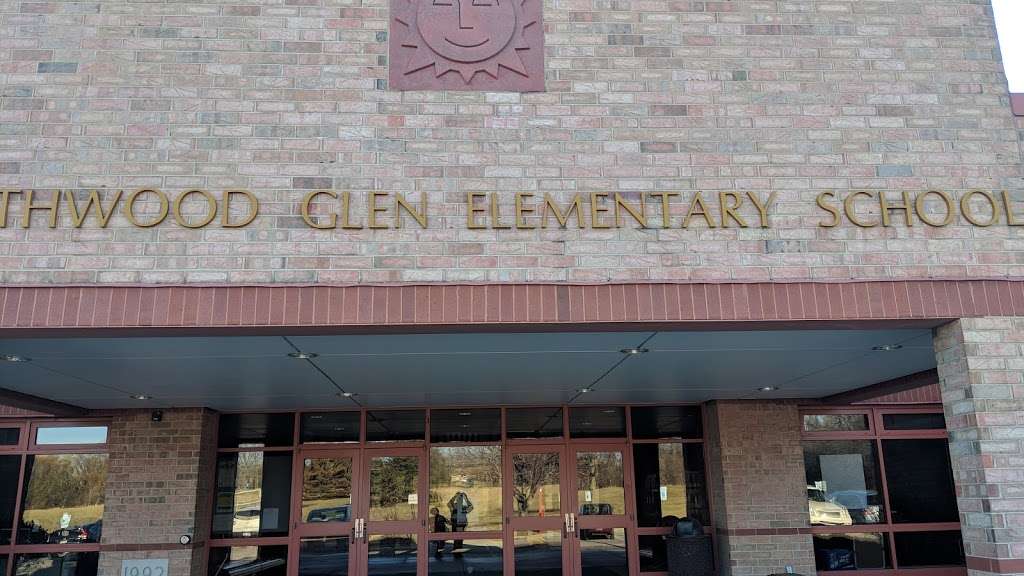 Southwood Glen Elementary School | 9090 S 35th STSouthwood Glen, Franklin, WI 53132, USA | Phone: (414) 761-1181