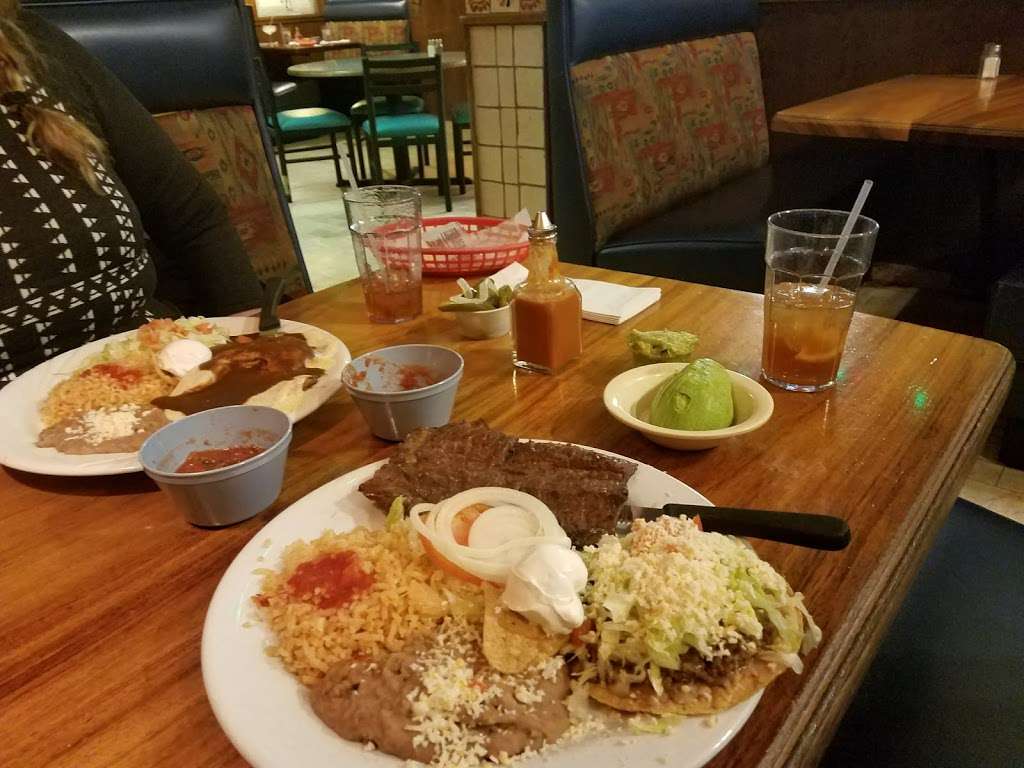 Pepes Mexican Restaurant | 943 River Oaks Dr, Calumet City, IL 60409, USA | Phone: (708) 891-2393