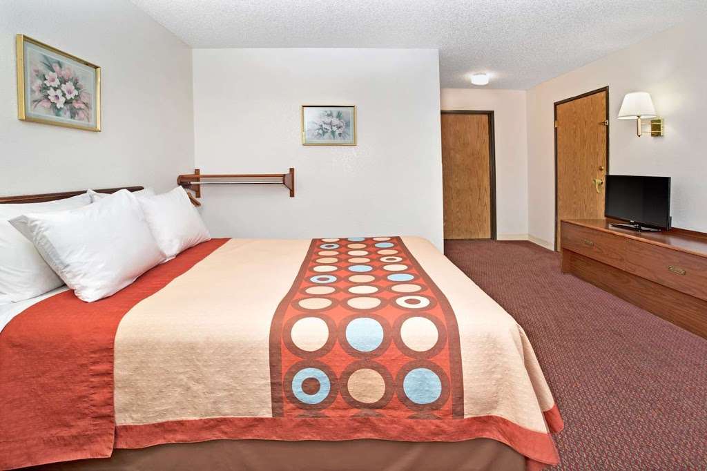 Super 8 by Wyndham Henderson North East Denver | 9051, I-76, Henderson, CO 80640, USA | Phone: (303) 558-7057