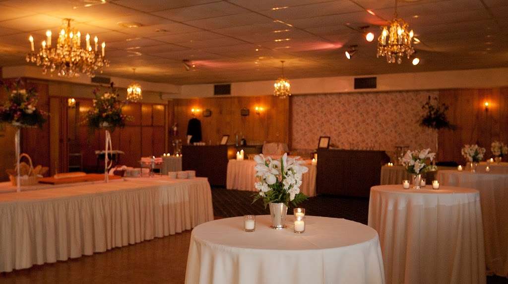 Gramercy Ballroom & Restaurant | 155 S Main St, Pittston, PA 18640, USA | Phone: (570) 655-1111