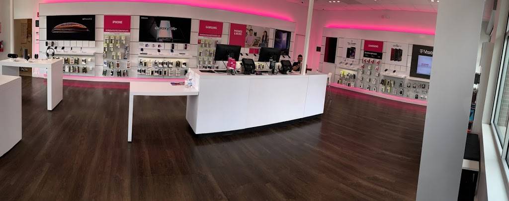 T-Mobile | 310 White Horse Pike #4, Lawnside, NJ 08045, USA | Phone: (856) 573-0154