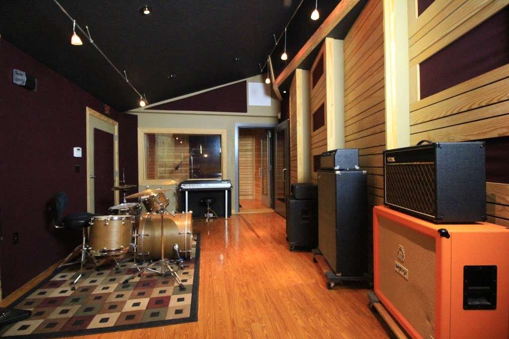 The Palace Recording Studio | 2250 N Volusia Ave, Orange City, FL 32763, USA | Phone: (386) 218-5879