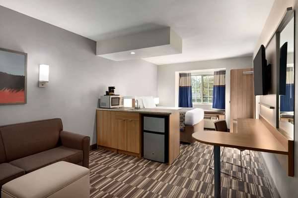 Microtel Inn & Suites by Wyndham Baton Rouge | 10311 Plaza Americana Dr, Baton Rouge, LA 70816 | Phone: (225) 366-7947
