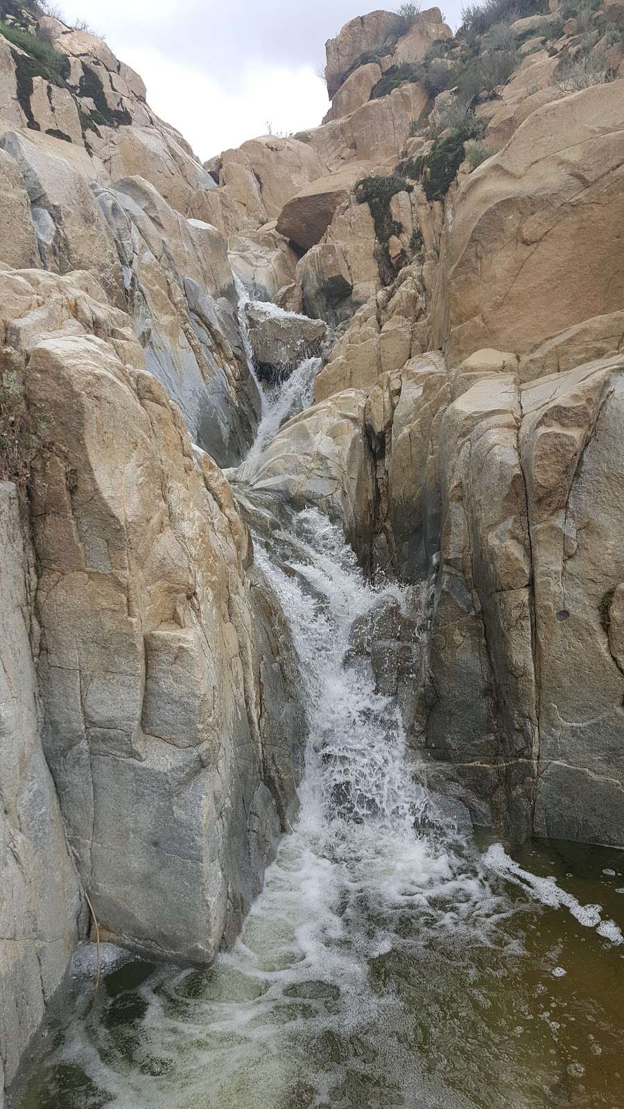 Waterfall Parking/Viewpoint | Ortega Hwy, Lake Elsinore, CA 92530, USA