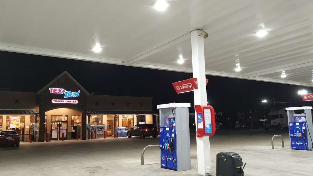 Valero Gas Station | 15540 US-181, San Antonio, TX 78223, USA