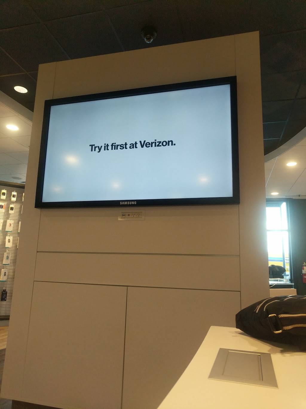 Verizon | 3627 Denmark Dr Ste 200, Council Bluffs, IA 51501, USA | Phone: (712) 366-7079