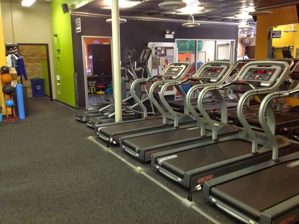 Integrity Fitness | 16704 Advantage Ave, Crest Hill, IL 60403, USA | Phone: (630) 313-6500