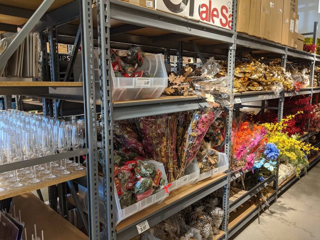 Crate and Barrel Outlet | 3086 W Jack London Blvd, Livermore, CA 94551, USA | Phone: (925) 215-3550