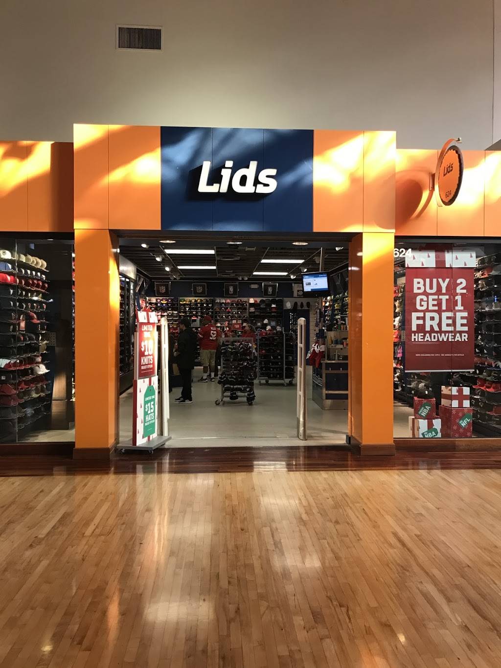 Lids | 5000 South Arizona Mills Circle Lids, Mills 5591, Tempe, AZ 85282, USA | Phone: (480) 456-3622