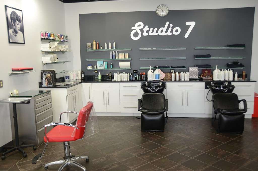 Studio 7 Hair Salon | 1780 Lake St, Hanover Park, IL 60133, USA | Phone: (630) 372-3990