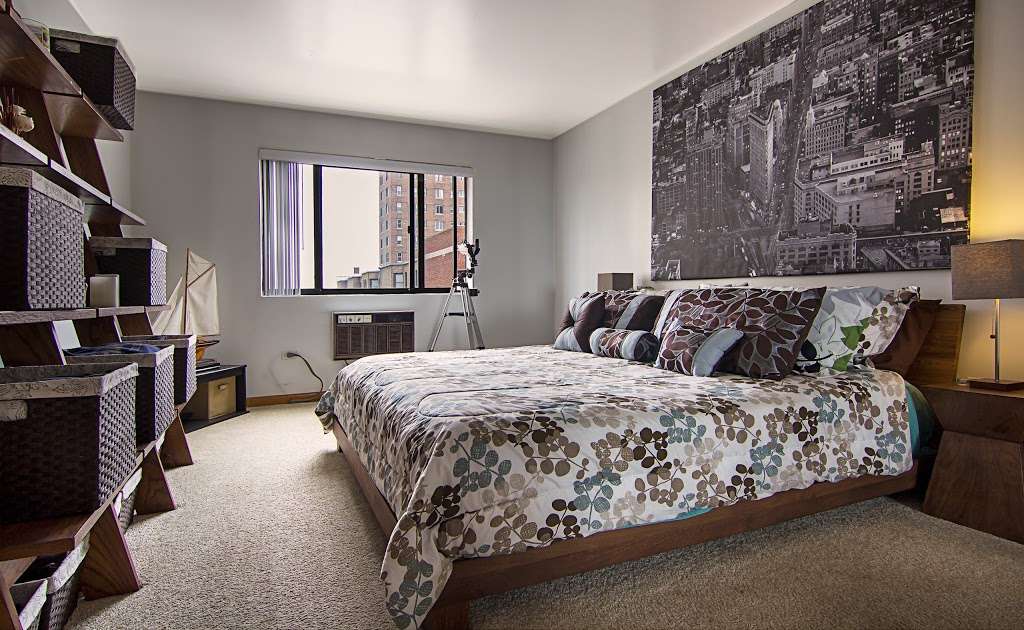 Devonshire Apartments | 7260 S South Shore Dr, Chicago, IL 60649, USA | Phone: (773) 375-4924