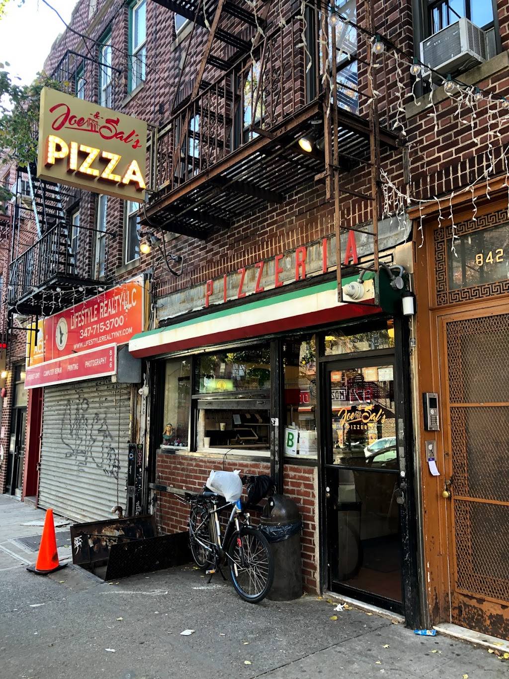 Joe & Sals Pizzeria | 842 Franklin Ave, Brooklyn, NY 11225, USA | Phone: (718) 484-8732