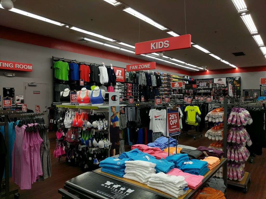 Modells Sporting Goods | 2839 John F. Kennedy Blvd, Jersey City, NJ 07306, USA | Phone: (201) 946-6734