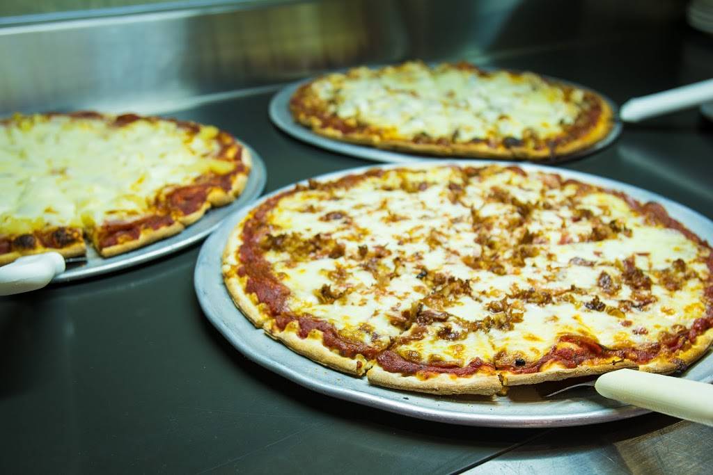 Old World Pizza | 5660 Bishop Ave, Inver Grove Heights, MN 55076 | Phone: (651) 455-1551