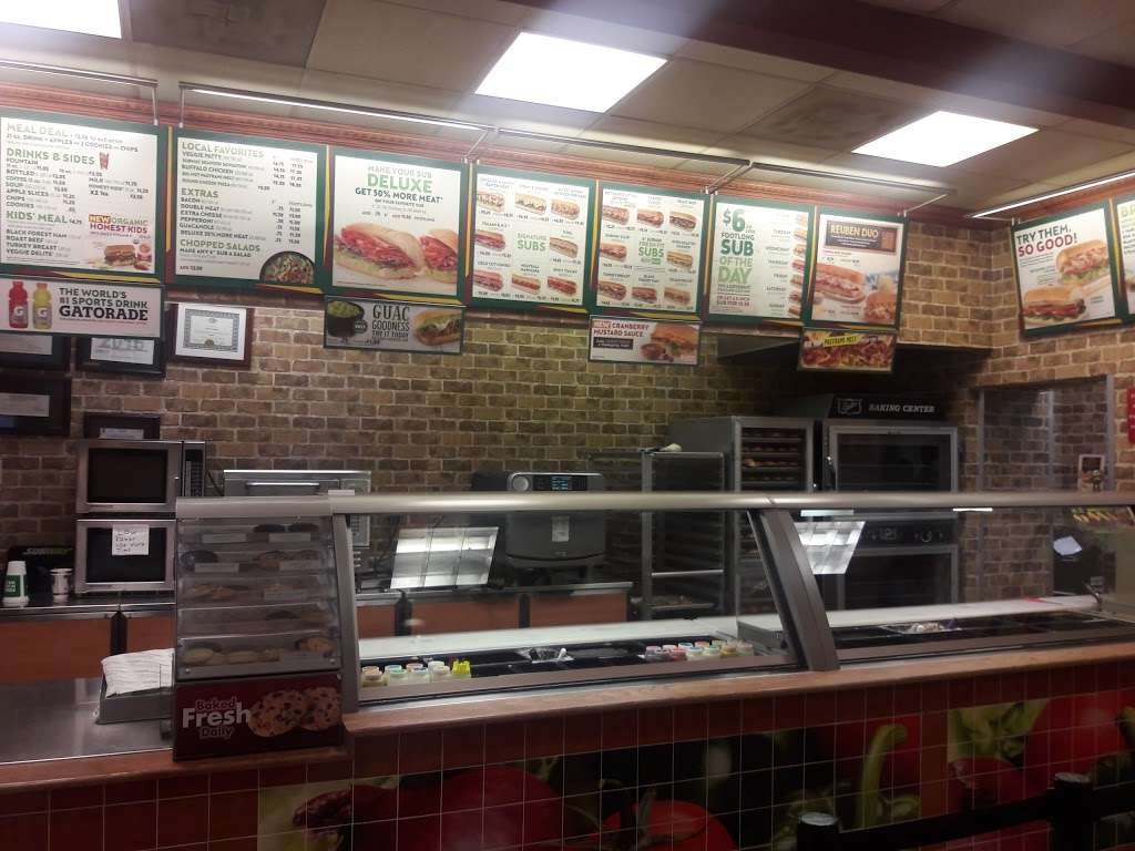 Subway Restaurants | 8960 Burke Lake Rd Unit 5 Kings Park, Shopping Center, Springfield, VA 22151, USA | Phone: (703) 978-6098