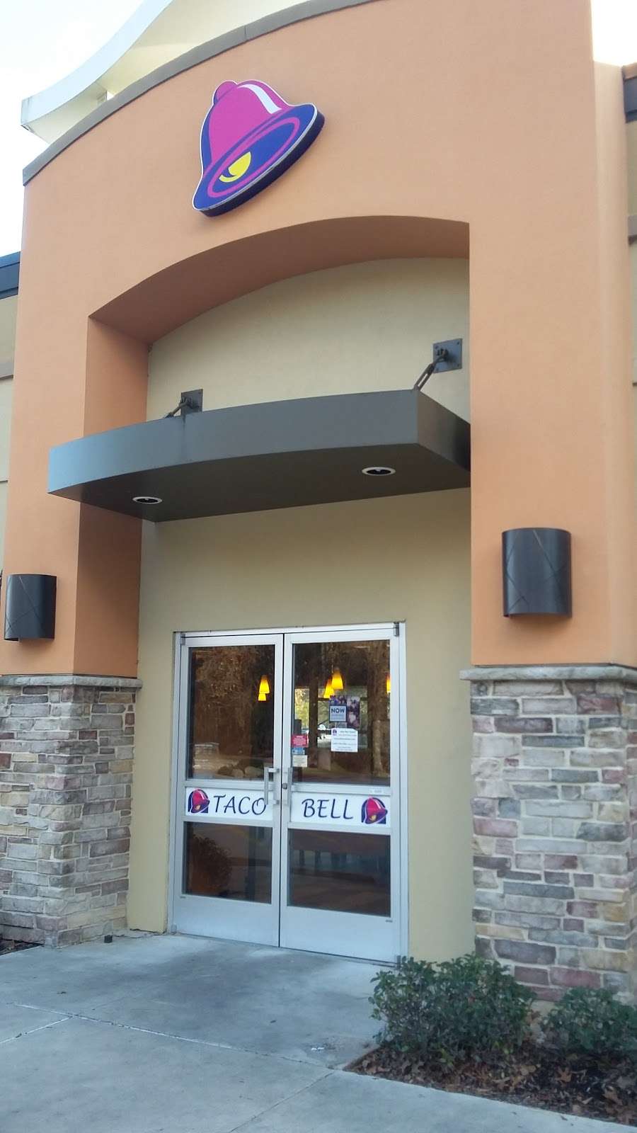 Taco Bell | 9945 Six Pines Dr, The Woodlands, TX 77380, USA | Phone: (281) 465-8295