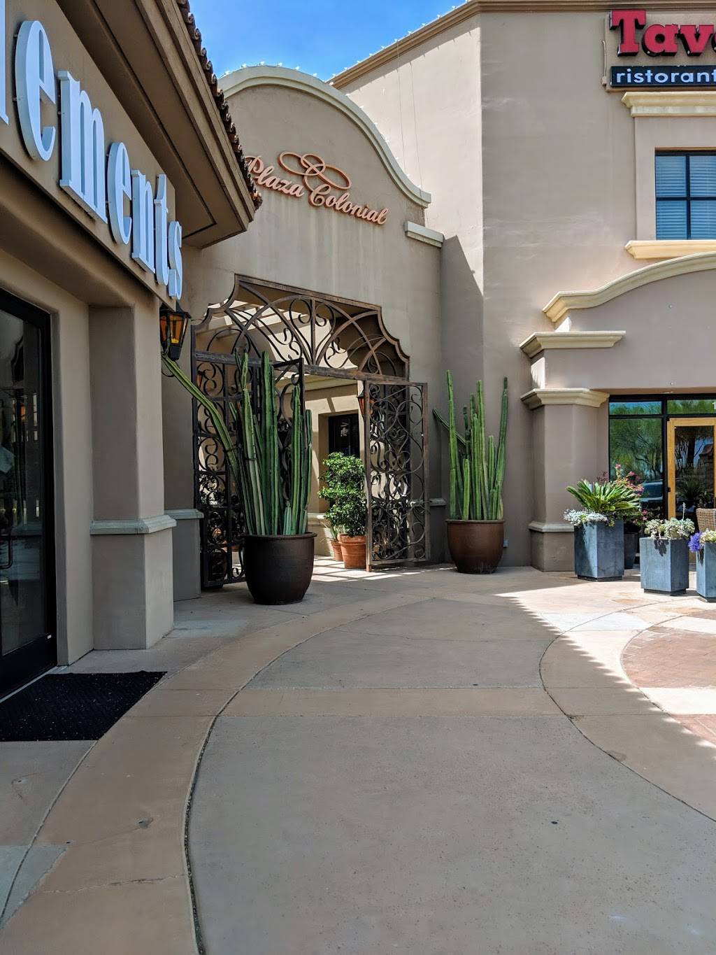 Plaza Colonial | 2870 E Skyline Dr, Tucson, AZ 85718, USA | Phone: (520) 577-1000